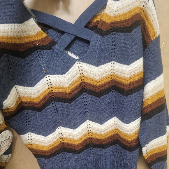 Sweater - Picture 2 of 3